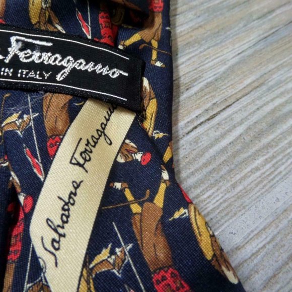 Salvatore Ferragamo Italian silk mens' tie - Picture 3 of 8